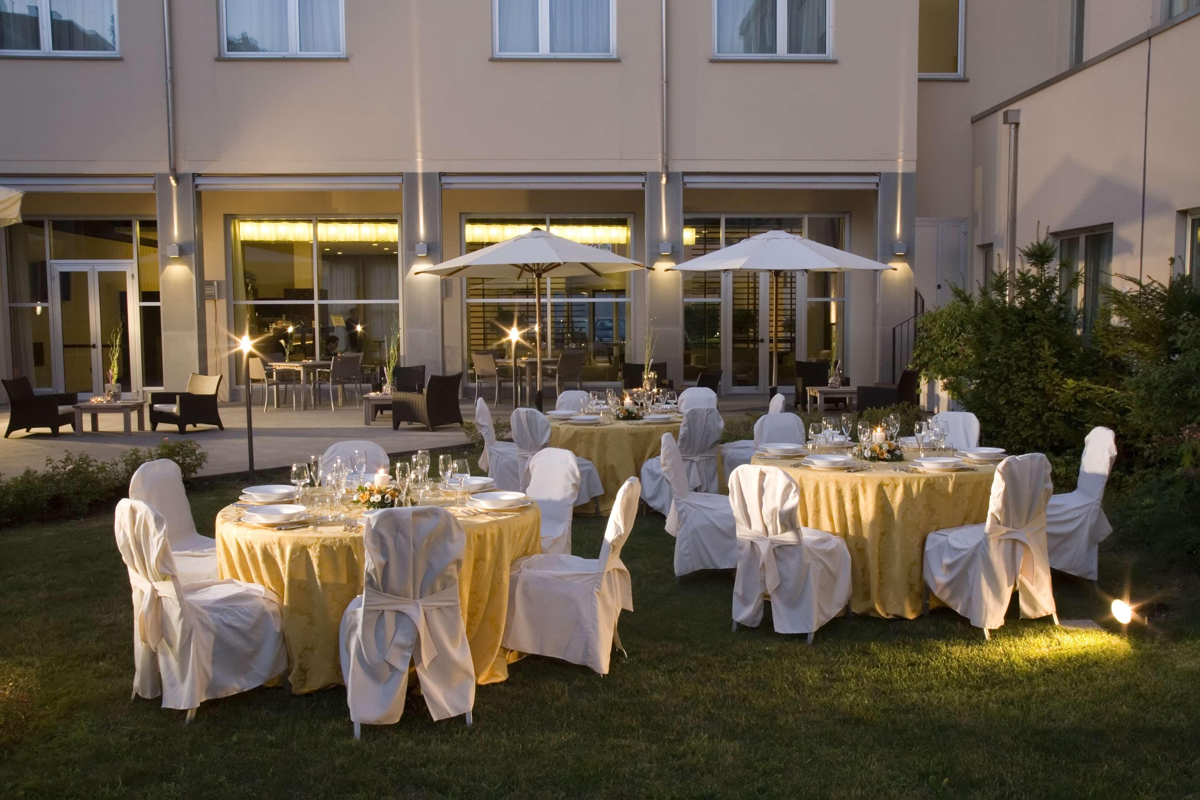 Best Western Plus Hotel Le Favaglie Cornaredo Exterior photo