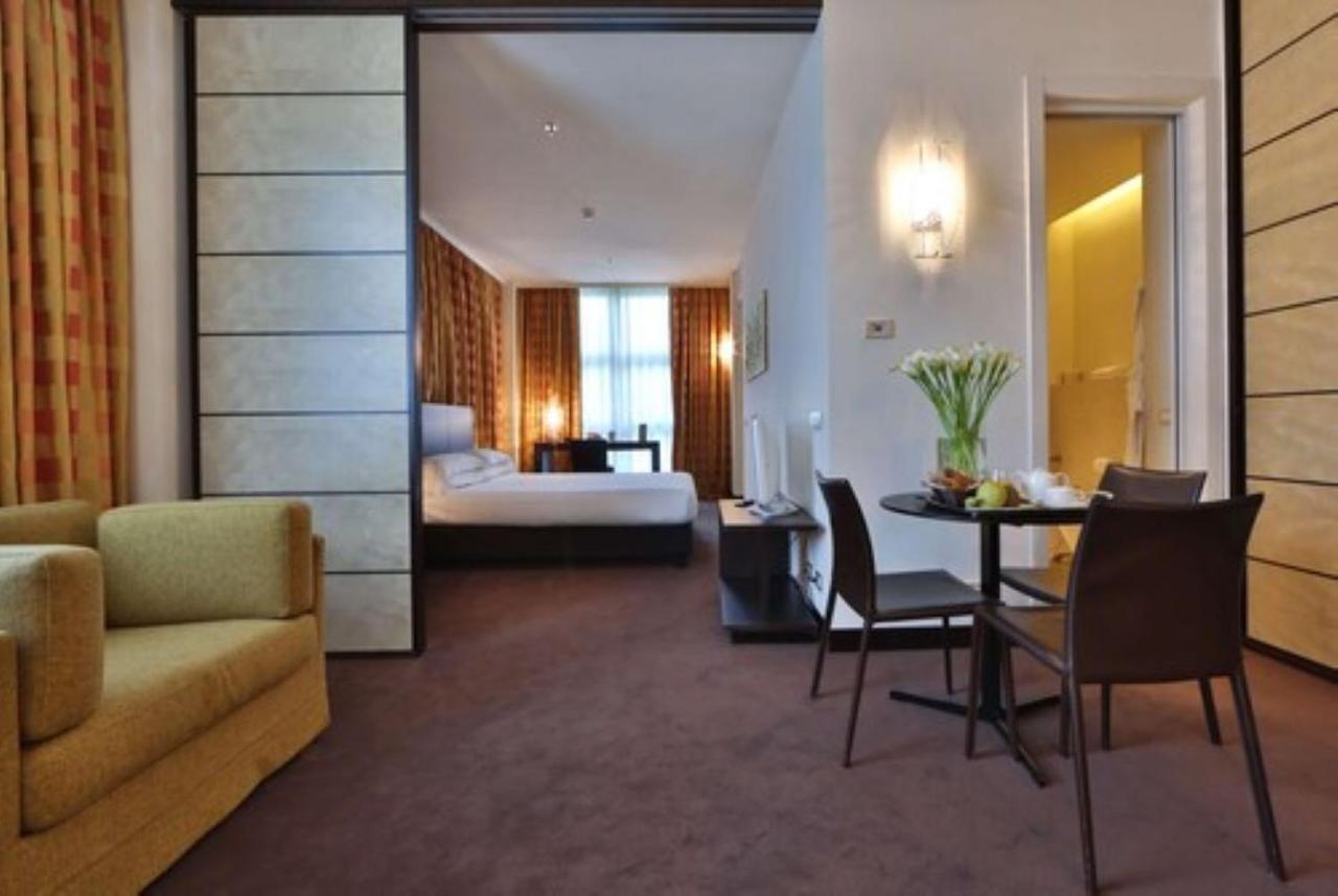 Best Western Plus Hotel Le Favaglie Cornaredo Exterior photo