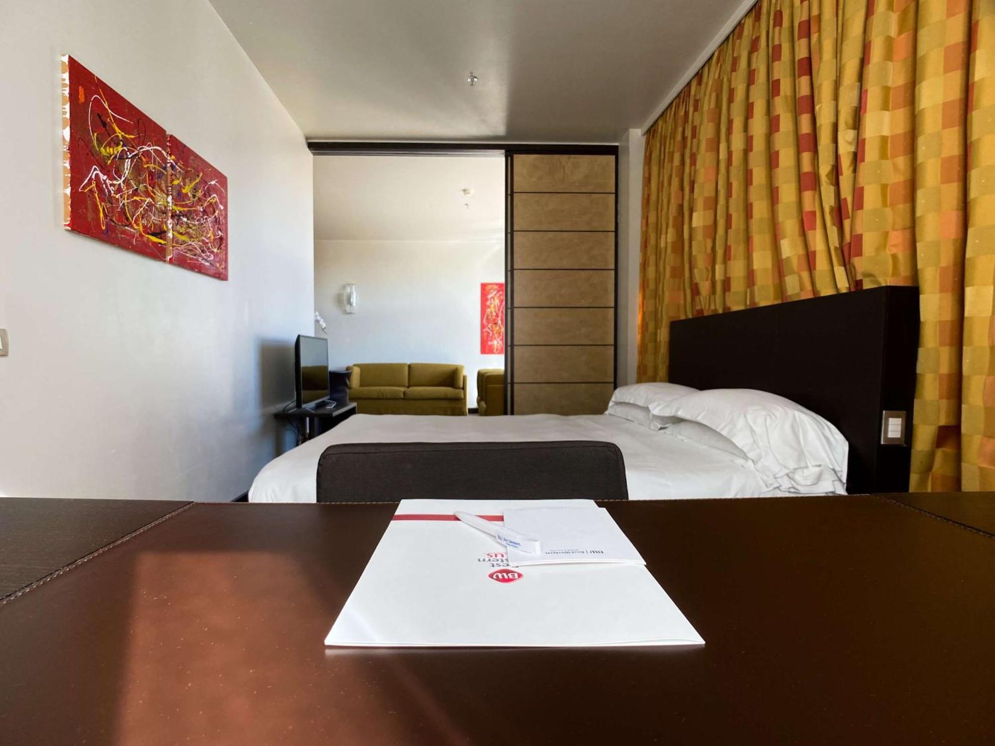 Best Western Plus Hotel Le Favaglie Cornaredo Exterior photo